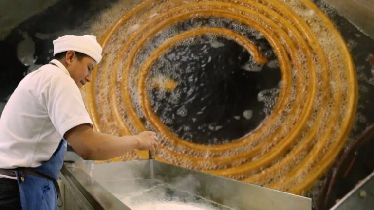 Tradici&oacute;n y Sabor: Churros y Postres Irresistibles